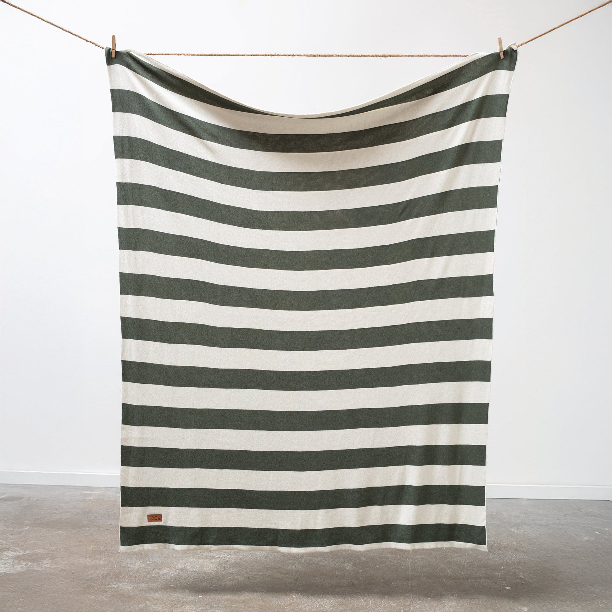 100% Cotton Knitted Throw - Chunky Stripe in Fir and Cream