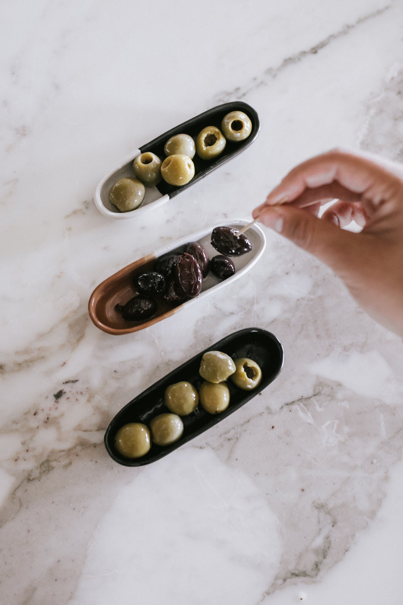 Dawson Olive Bowl - Matte Black/White - Set of 2