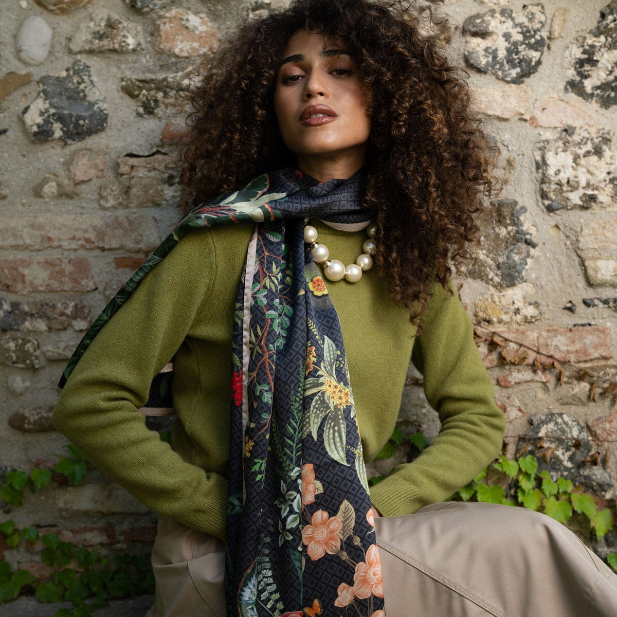 Sara - Long Silk Scarf - Black