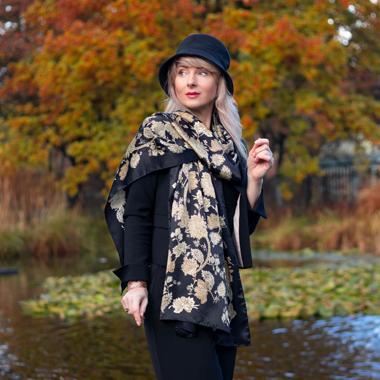 Esmeralda - Silk Scarf Shawl - Black & Gold